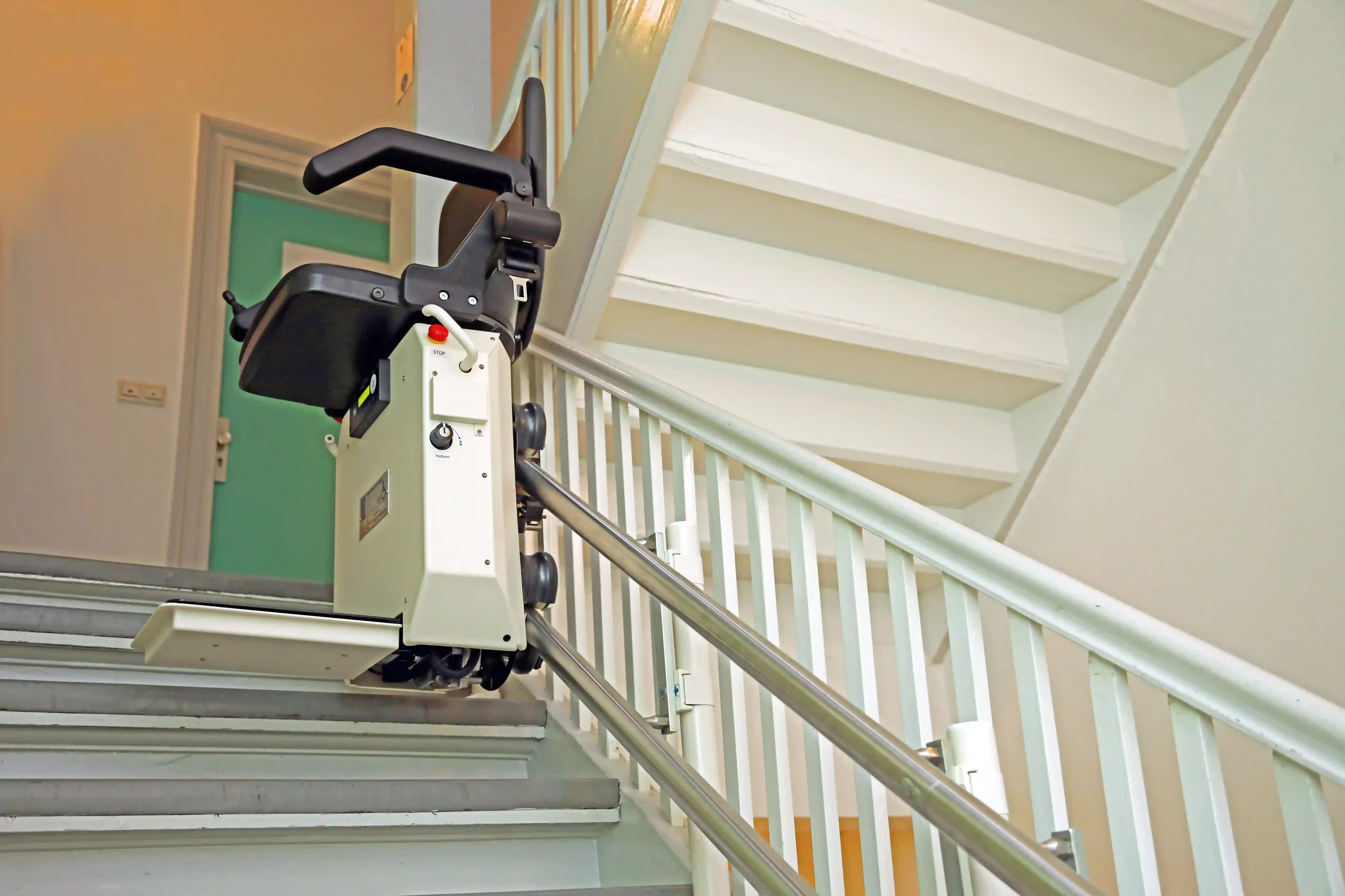 Image fabricant monte escalier 4 monte escalier 35